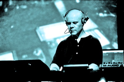 Thomas_dolby_ica_002